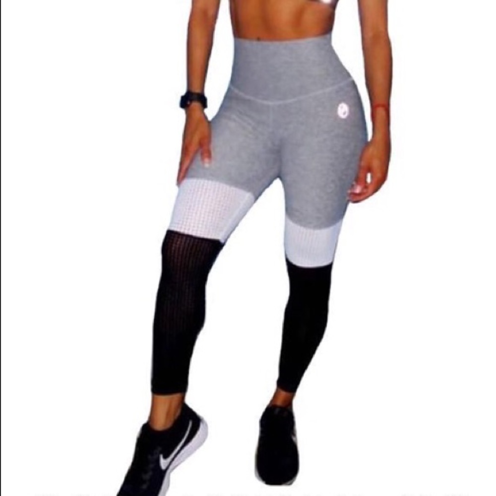 Mesh Merlot Scrunch Butt Legging